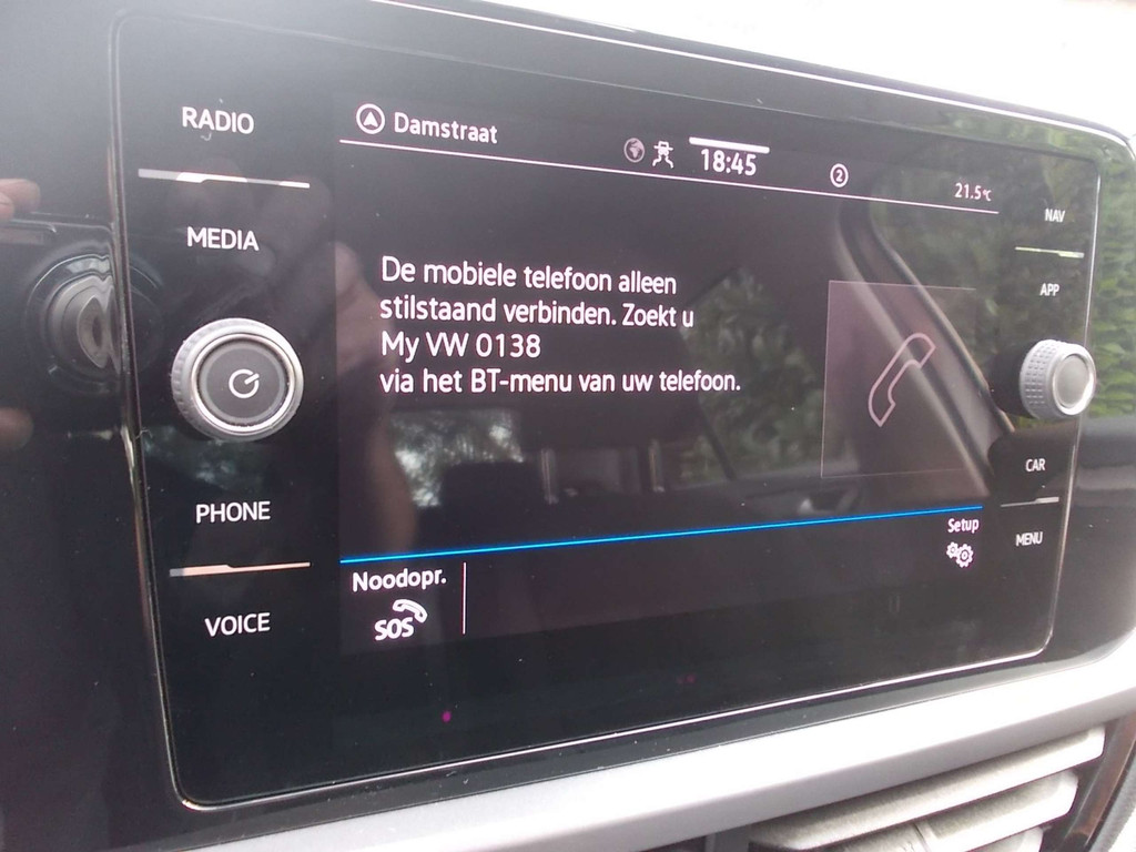 Volkswagen T-Roc T-Roc TSI 110PK Style NAVI-CARPLAY-LANE-LED-DAB